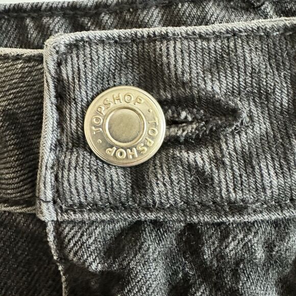 NWT  TOPSHOP Womens 6 Distressed Cut Off Shorts Distressed Raw Hem Black - Picture 4 of 7